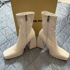 Boots Princess Polly platform Sz8